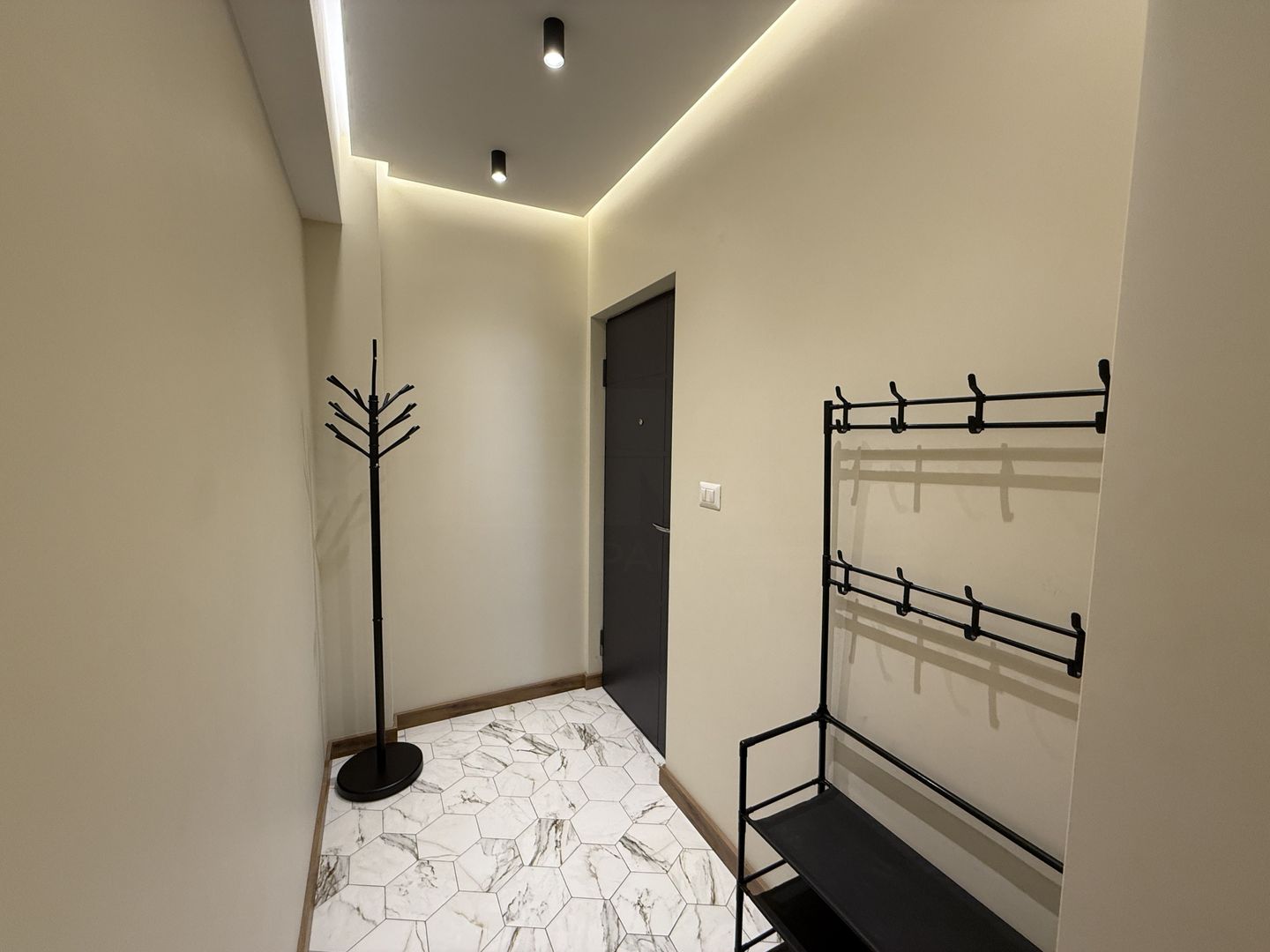 Apartament spațios și luminos cu 3 Camere I Rădăuți - Poză 15