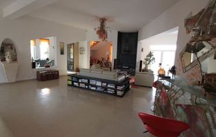 Vilă transformata în cămin pretabilă investiție