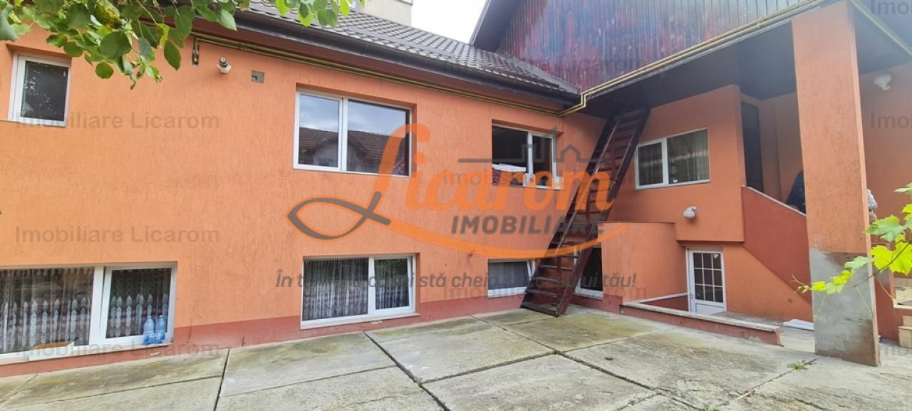 Casa individuala cu 2 apartamente, 6 camere,teren 403 mp,ASTRA. - Poză 12
