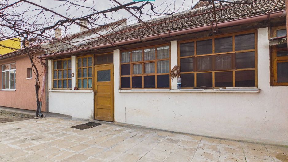 Apartament la curte comună în Aradul Nou - Poză 2