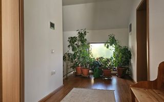 Casă individuala cu 5 camere, 270 mp, Tractorul - zona Coresi - Poză 18