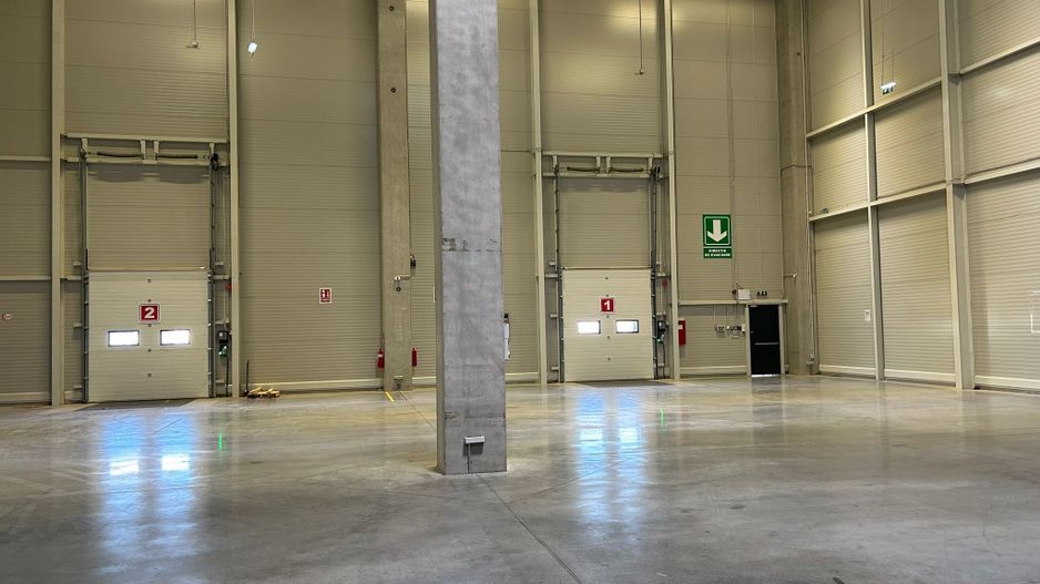 Spațiu cu rafturi pentru Logistică/Depozitare - Poză 3