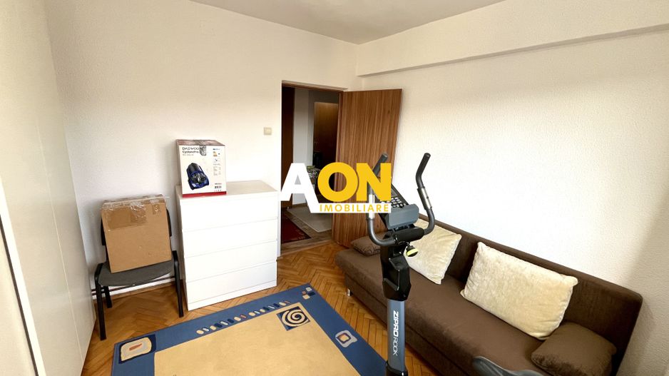 Apartament cu 3 Camere, Decomandat, Zona Mercur - Poză 6