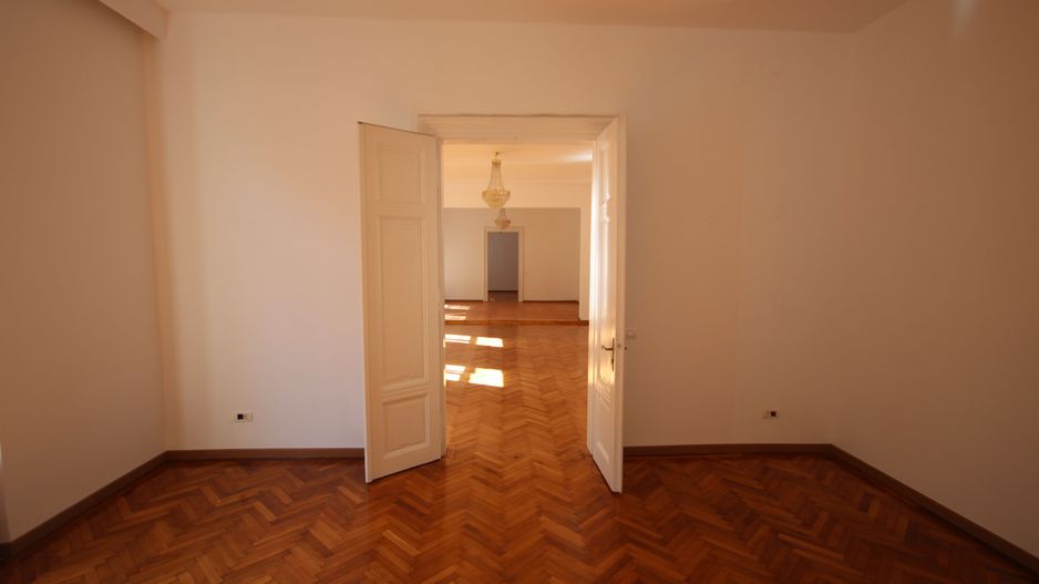 Apartament/birouri  250 mp,  zona Balcescu - Poză 17