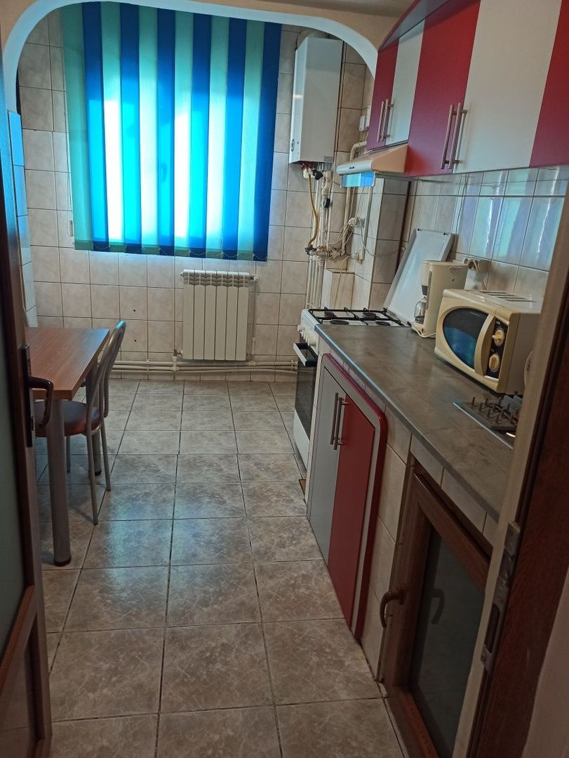 Apartament 2 cam Mazepa 1 , etaj 4/4 - Poză 1