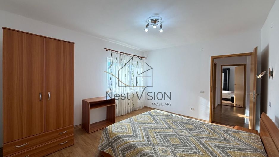 Apartament spațios cu 4 camere cu garaj - zona Ștrand - Poză 1