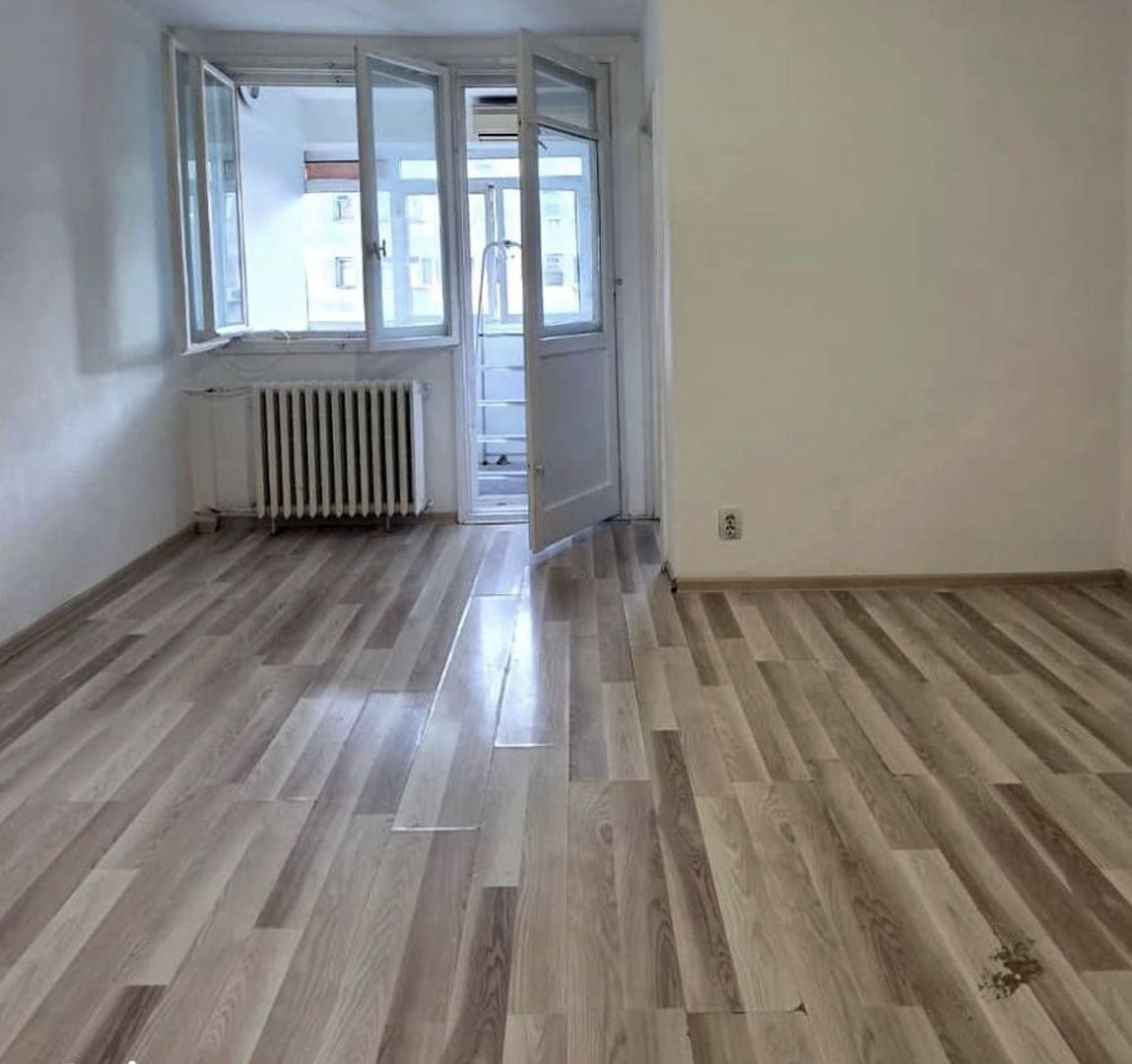 Garsoniera la 2 minute de metrou Lujerului, Militari - Poză 1