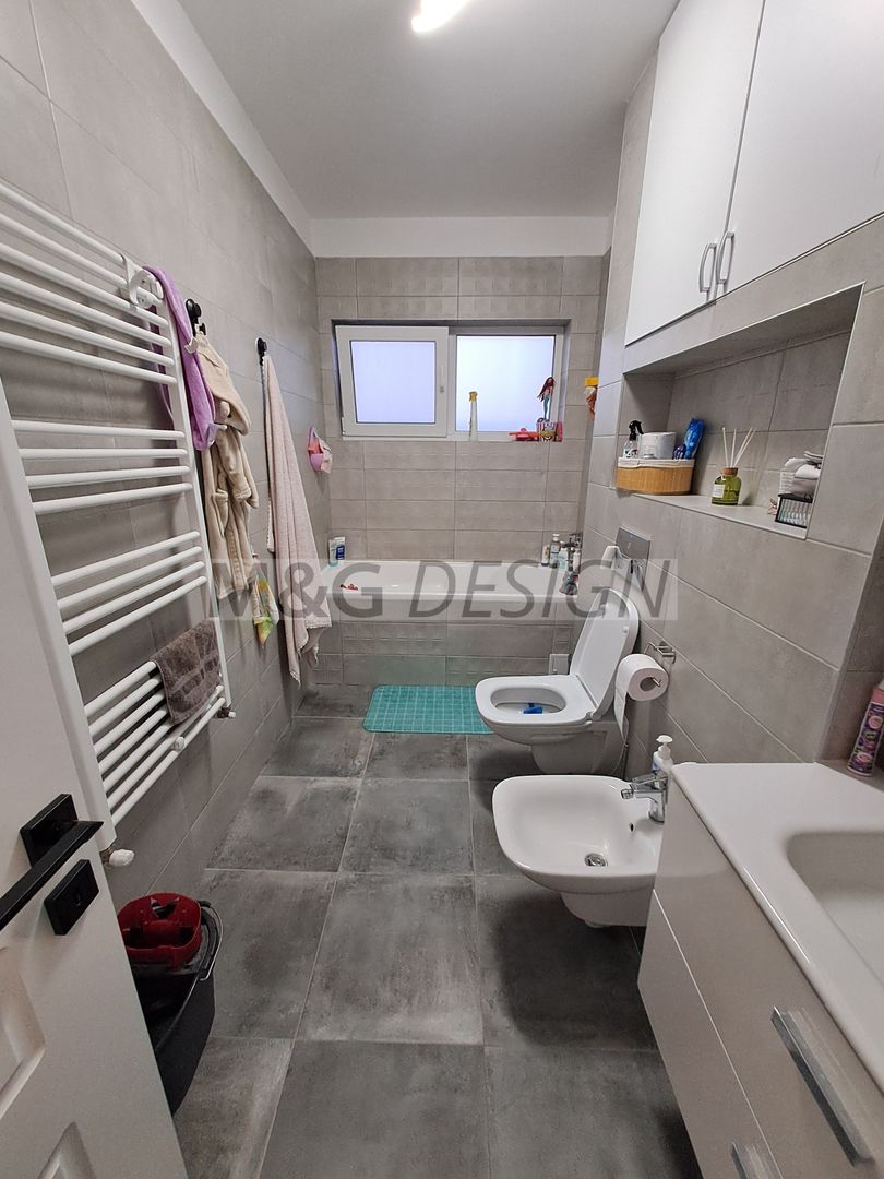 3 camere  bloc nou, 80 mp utili , balcon de 20 m - Poză 30