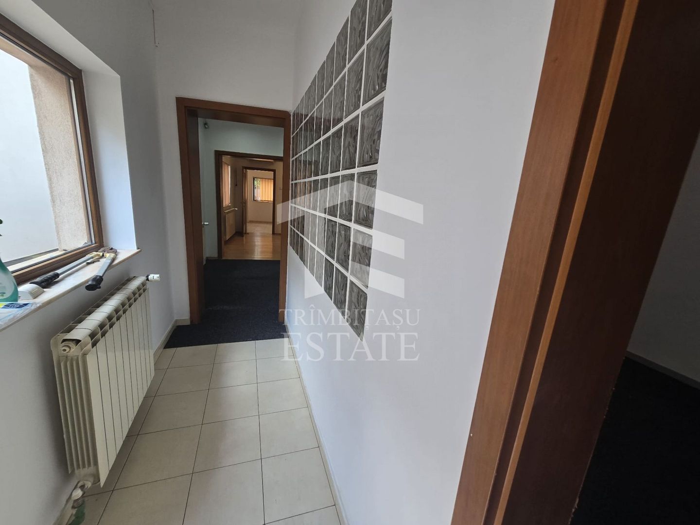 CENTRU- Casa ideala pentru birouri | studio | cabinet | gaz | curte - Poză 14