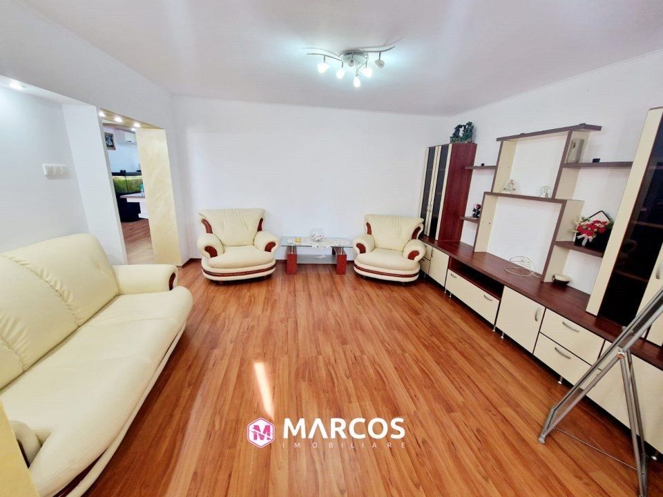 Apartament 3 camere, et.3, Micro 4, ID 1021 - Poză 1