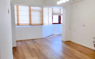 De vanzare apart. 3 camere Faleza , vedere Dunare, 78 mp, renovat premium - Poză 13