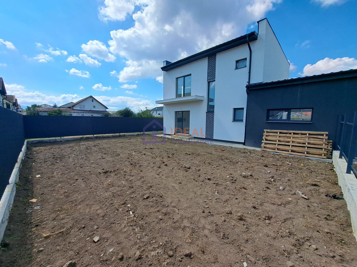 Casa Moderna cu 4 camere si garaj, in zona Trifoiului - Poză 3