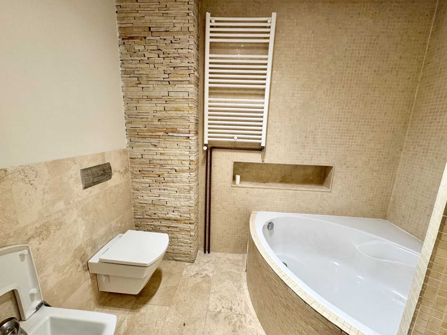 Apartament la parter,lux,spatios+terasa aflat in Aviatiei-Baneasa - Poză 15