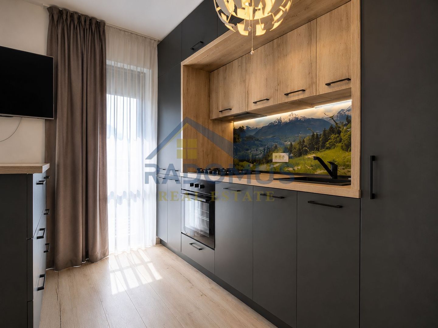 Chirie Ploiesti | 2 camere | Decomandat | Central | Bloc nou | 550€ - Poză 3