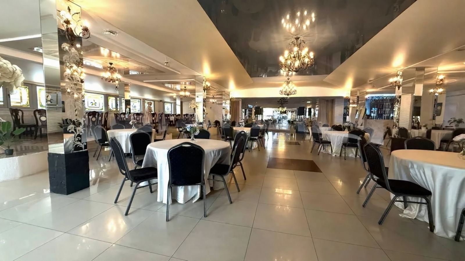 OPORTUNITATE UNICĂ | DE VANZARE AFACERE PROFITABILĂ | LÂNGĂ OPERA NAȚIONALĂ - Poză 1