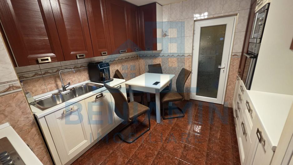 4 camere - etaj 1 - 94mp -mobilat-utilat- centrala - parcare - Teatru - Poză 9
