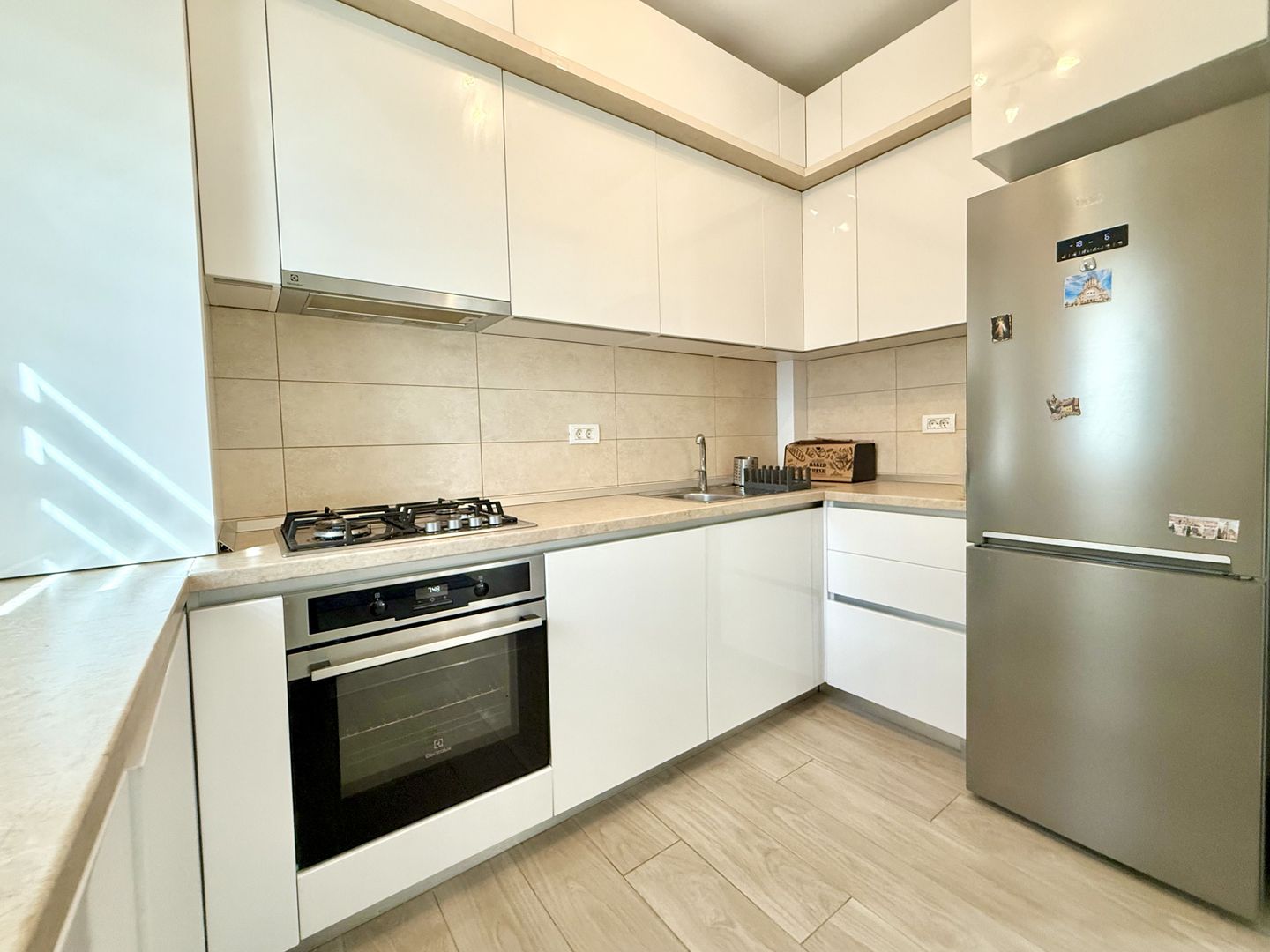 De închiriat apartament 3 camere cu gradină în Dumbrăvița - Poză 7