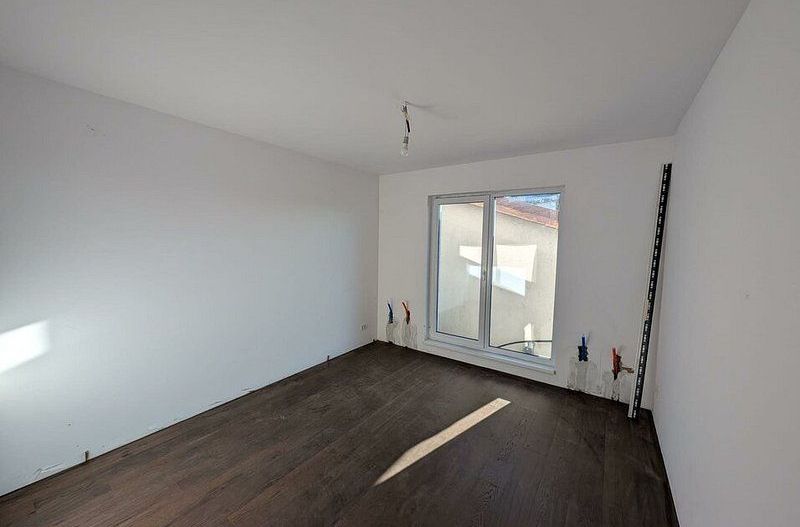 Casă Spațioasă 242 mp Utili și 600 mp Teren – Dragomirești-Deal - Poză 13