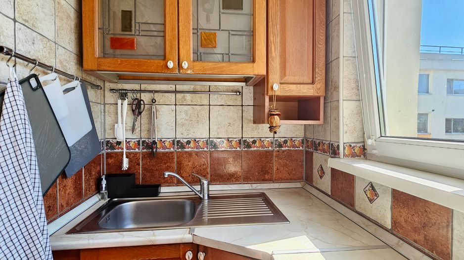 Apartament etaj intermediar, luminos, centrală proprie, fereastră la baie - Poză 13