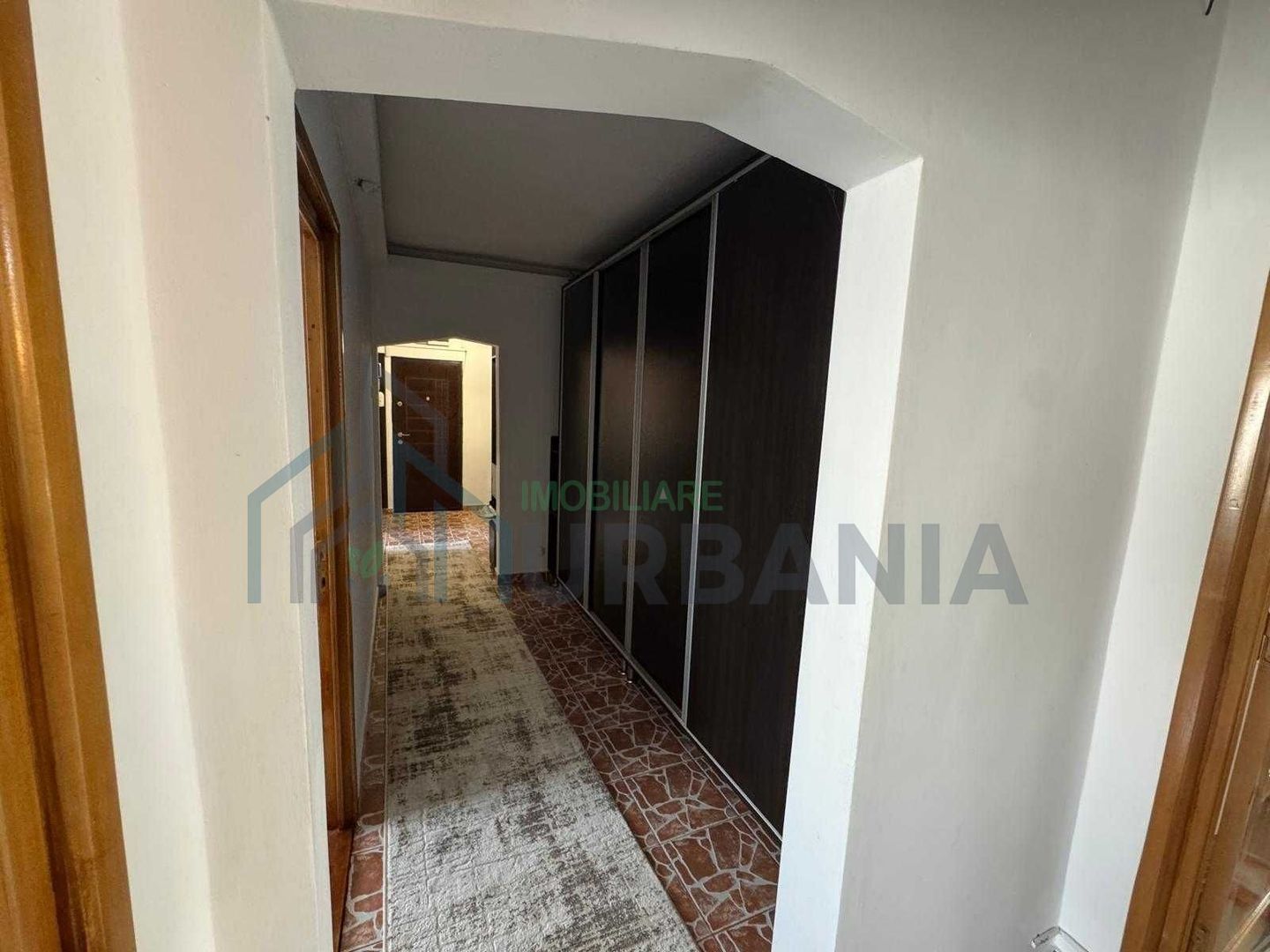 Apartament 3 camere, cartierul Alexandru cel Bun, etaj intermediar, vedere bulevard - Poză 5