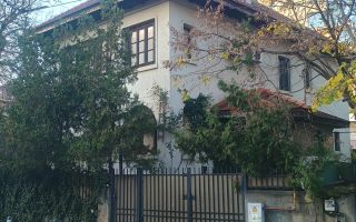 Vila centrala 5 camere | Calea Calarasi | Pretabil notariat/birouri/rezidential - Poză 1