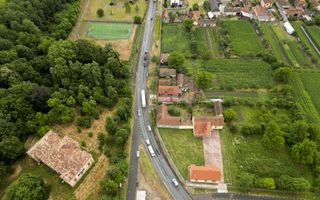 Teren şi casă în Odvoş - Poză 4