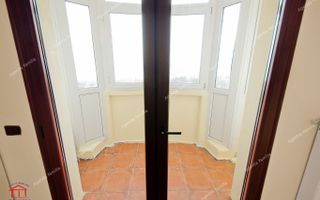 Apartament 3 camere dec in Galati Micro 21 vedere la Dunare langa turn - Poză 3