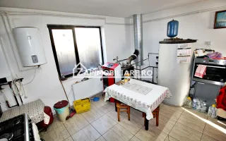 Casa 8 camere,4 bai,482mp,1.100mp teren,2 garaje,0% comision - Poză 25