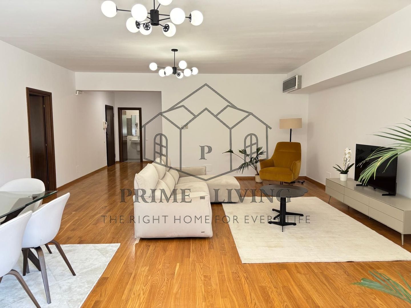 LUXURIOUS  4-ROOM APARTMENT FOR RENT NEAR KISELEFF PARK - Poză 2