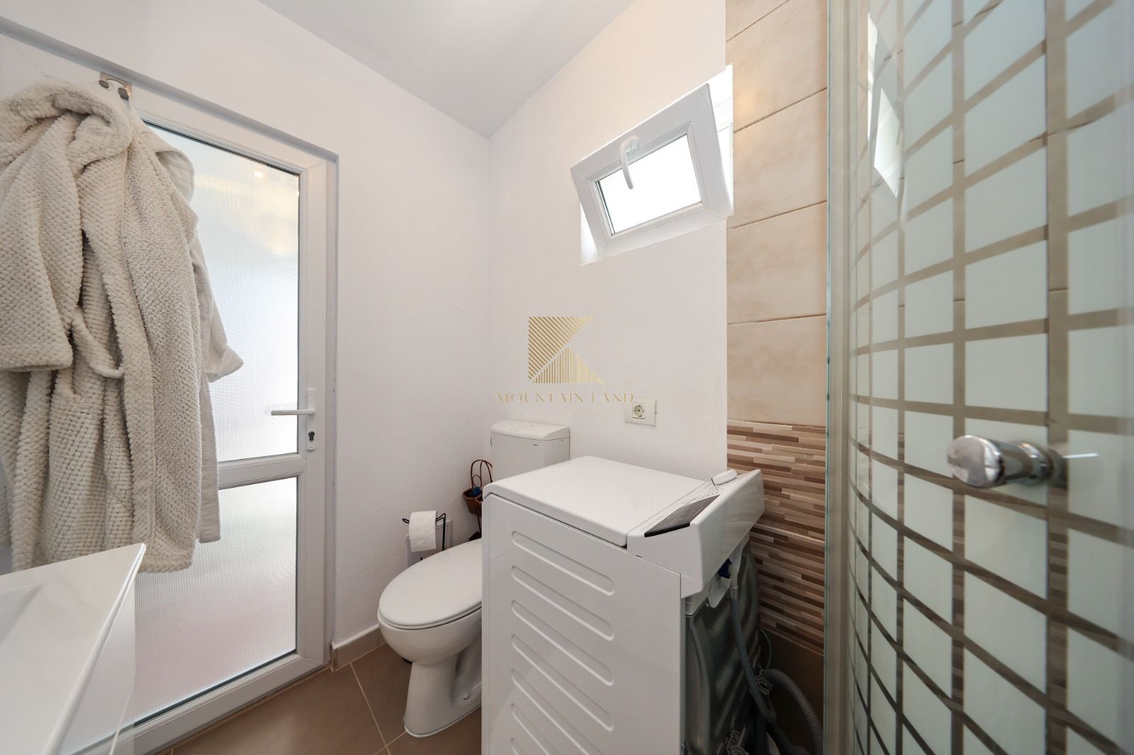 Casă renovată, teren 394 mp – Râșnov, str. Misu Popp, zonă centrală - Poză 18