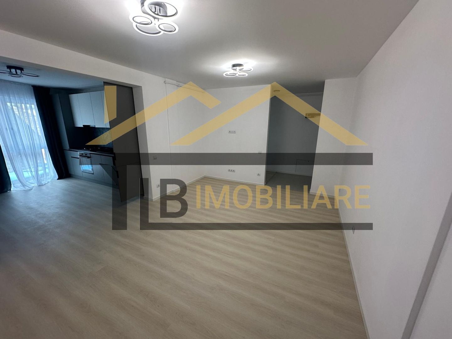 Apartament de 2 camere,65mp, parcare, zona Centrala - Poză 3