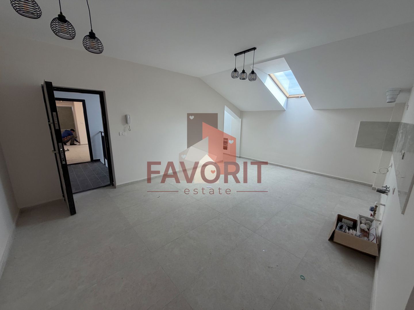 NOU. Disponibil imediat. Decomandat. Zona Soarelui - Poză 2