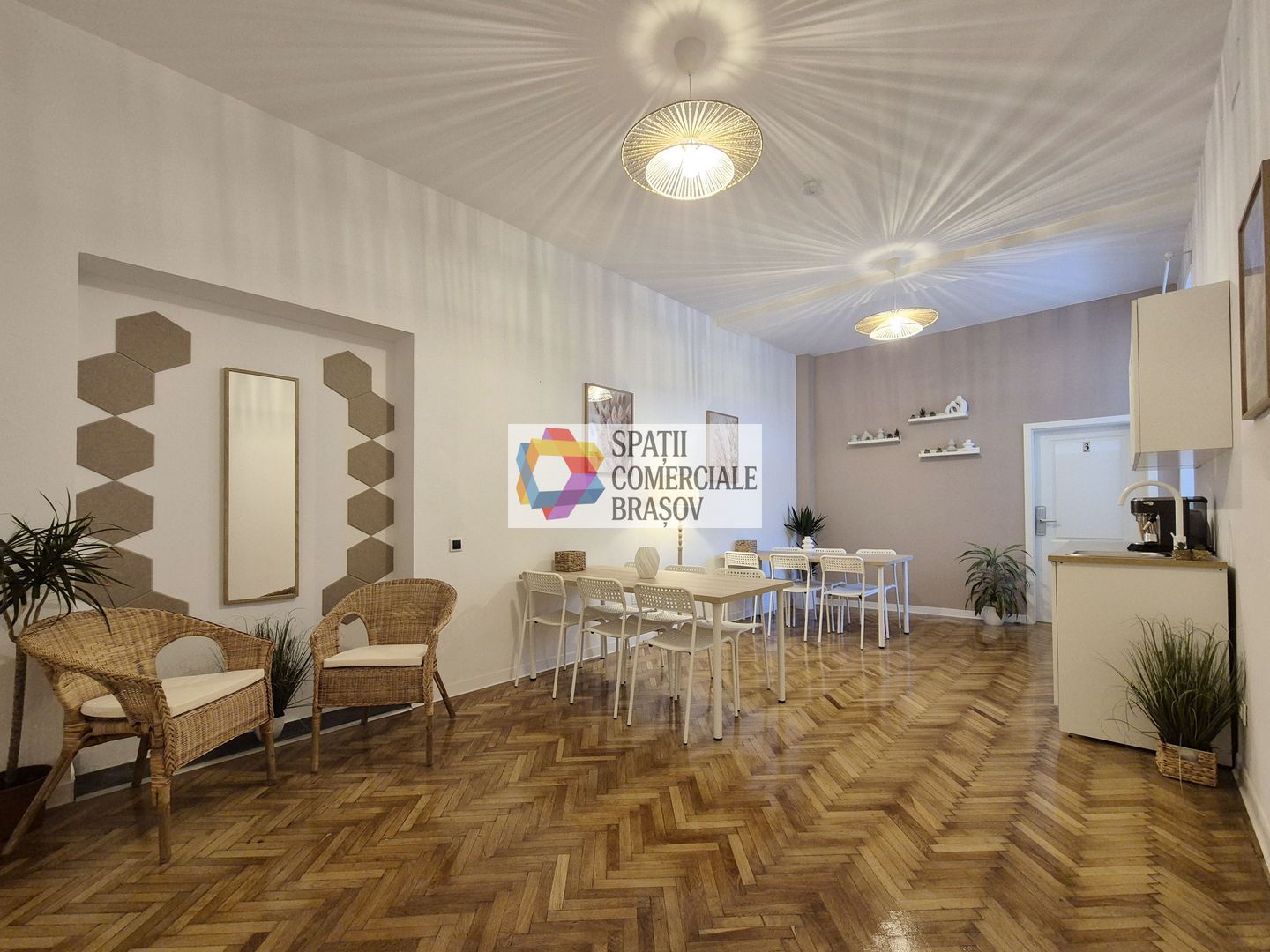 Casa de vânzare zona Centrală - 225 mp - Poză 1