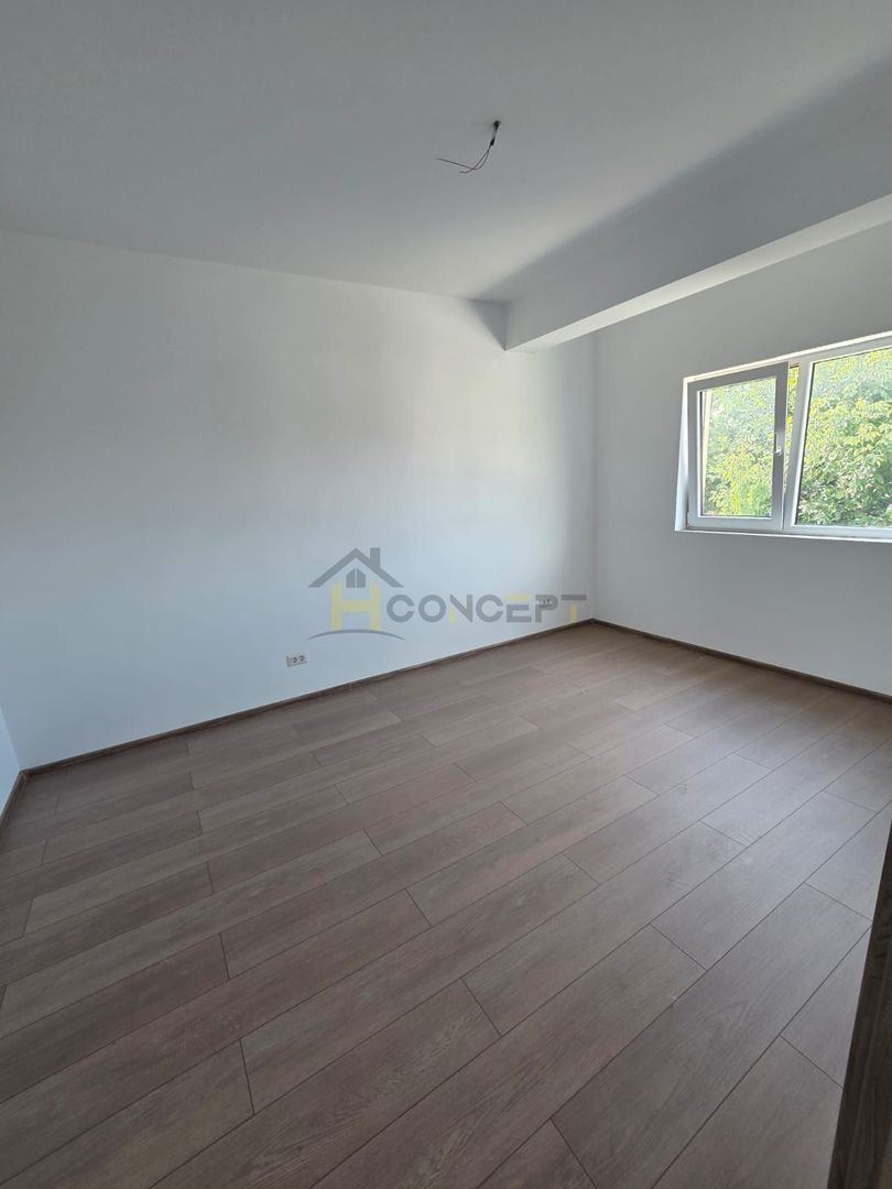 Vila spatioasa 4 camere Str Sperantei Mutare imediata - Poză 7
