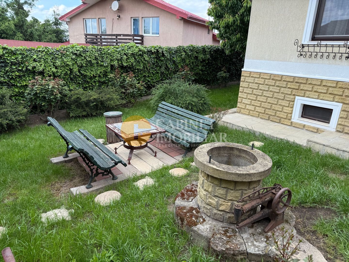 Proprietate deosebită în Aroneanu – 2 case pe teren generos de 1209 mp - Poză 11