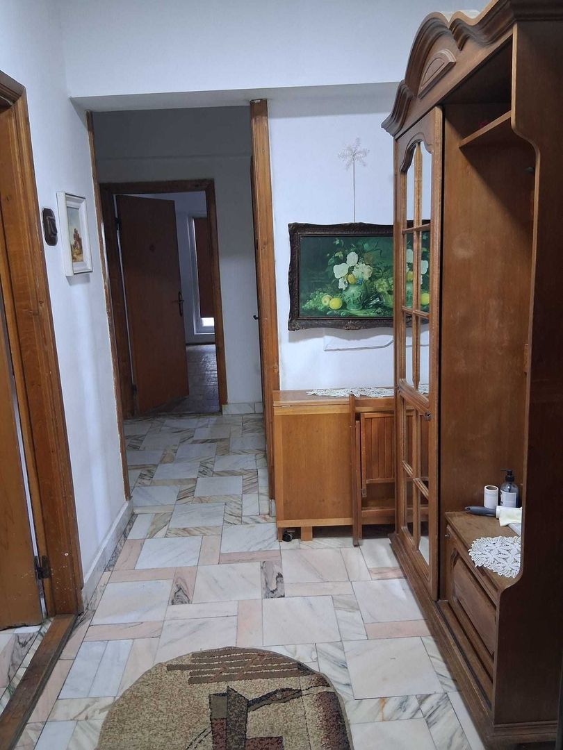 Apartament 3 camere, ultracentral - Poză 1