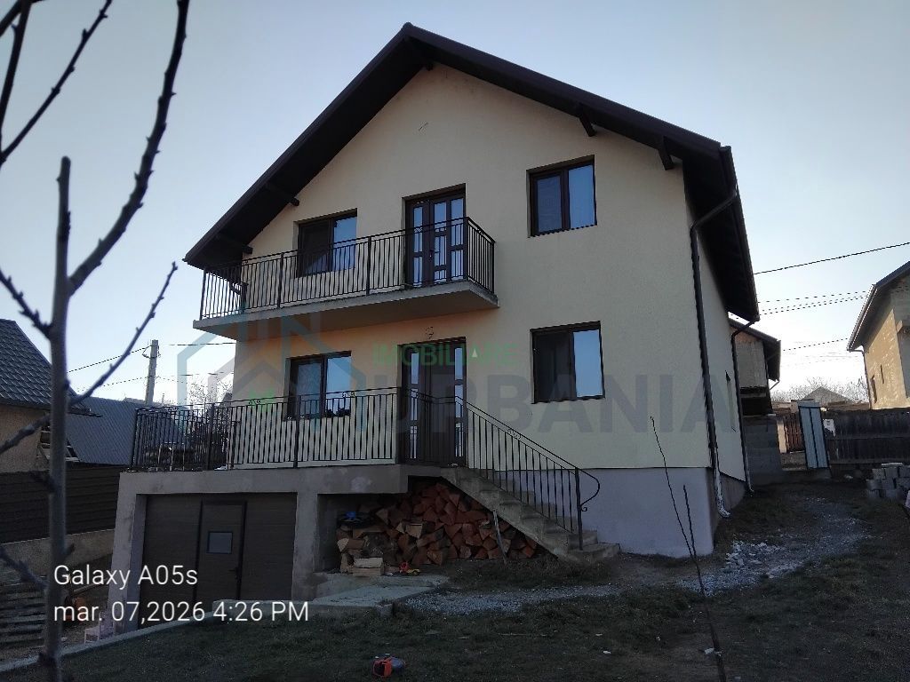 Casa de vanzare in dumbrava - Poză 1