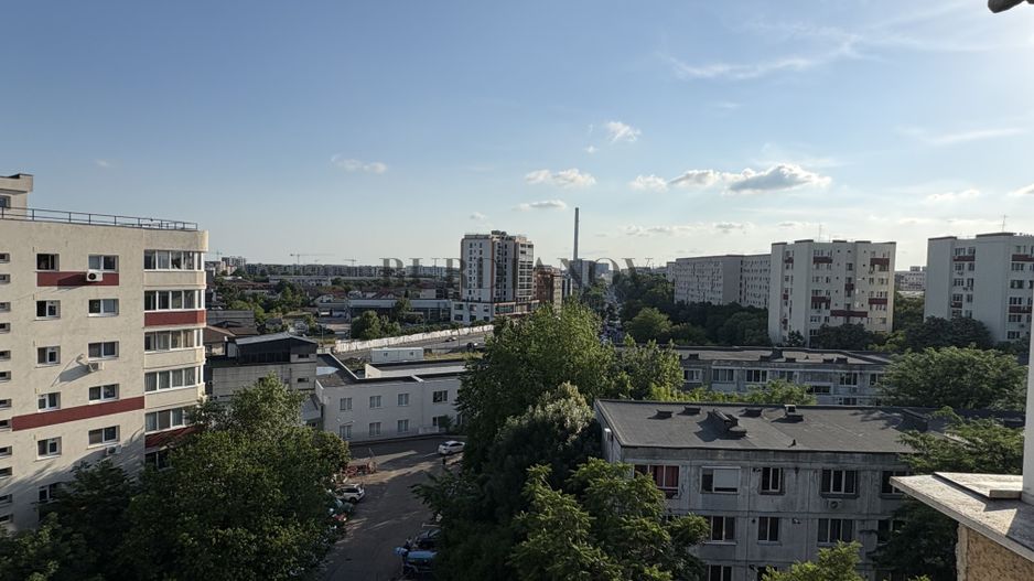 Apartament cu 3 camere - Centrală proprie - Metrou Apărătorii Patriei - Poză 13