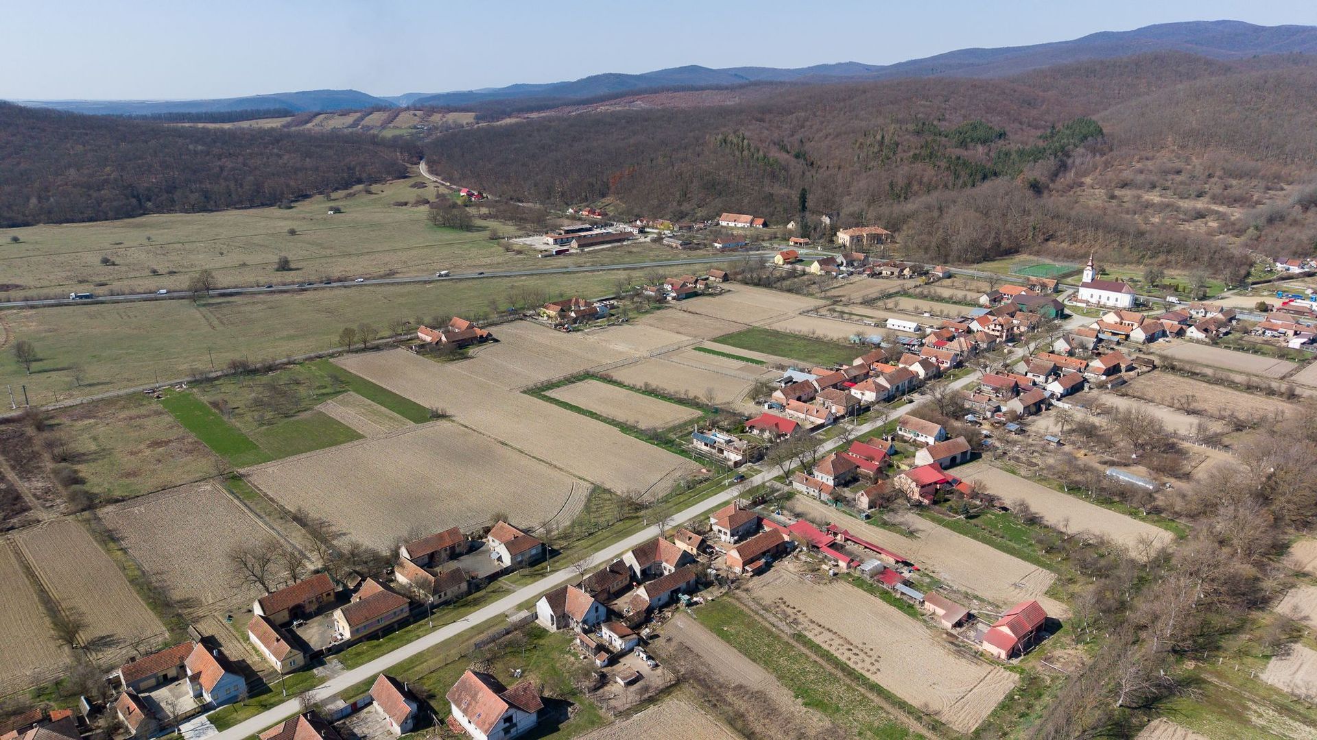 Loc de casă în Odvoș - Conop 3000mp - Poză 24