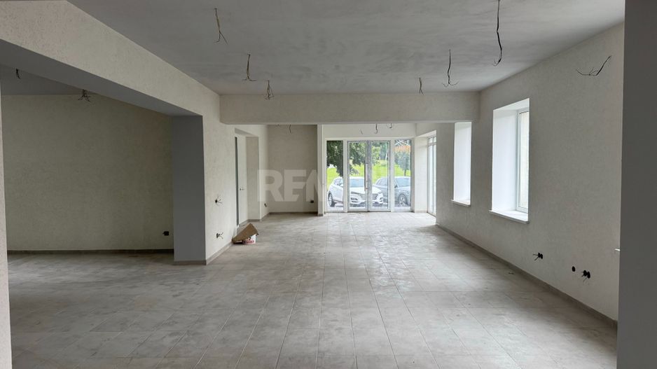 Spațiul comercial in chirie Prima Linie! - Poză 2