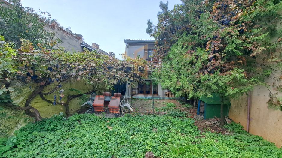 Casa 3 dormitoare, curte 60mp, parcare, langa UMF! - Poză 1