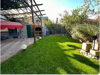 Ag BRASADAS vinde casa 3 cam curte superba Vatra luminoasa. - Poză 1