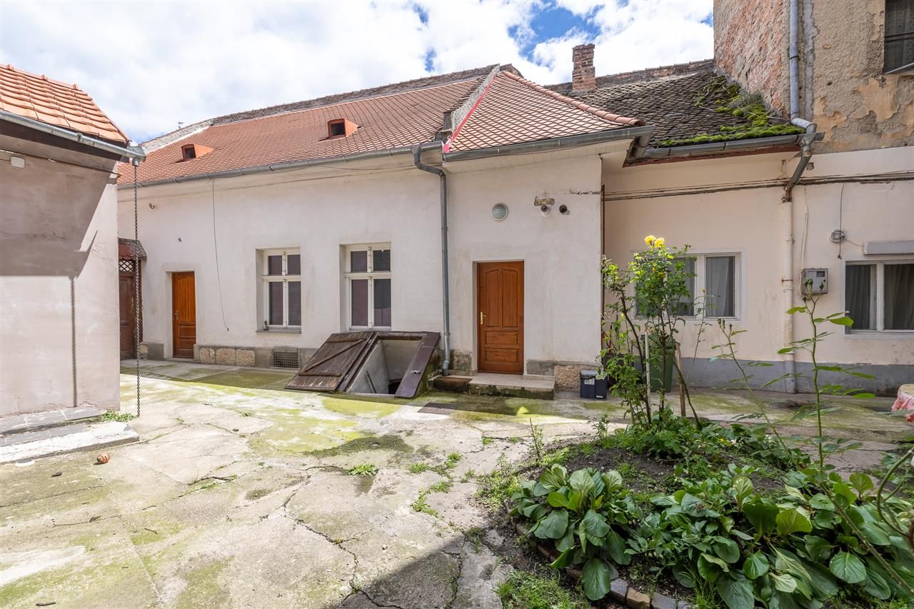 Imobil doua camere in casa+spatiu comercial+teren 270 mp  cu CF separat - Poză 19