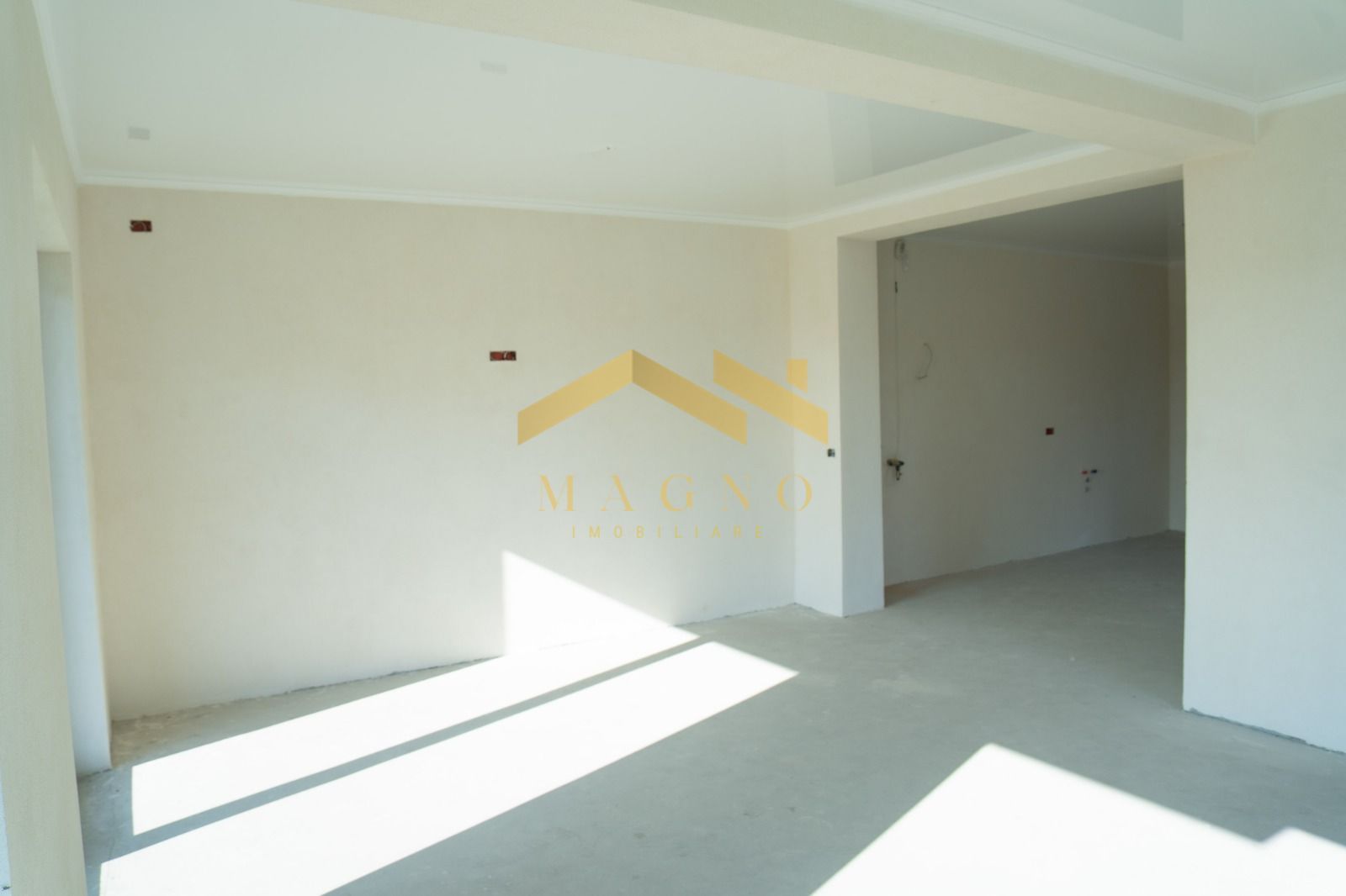 VILA noua 4 camere  + 2 locuri cu fundatie Vladimirescu zona Europa - Poză 13