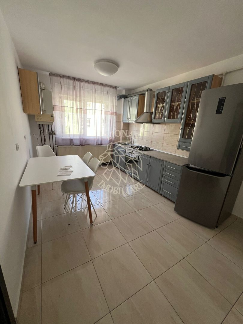 Apartament 3 camere 67 mp-balcon-etaj 3-Zona Andrei Muresanu - Poză 1