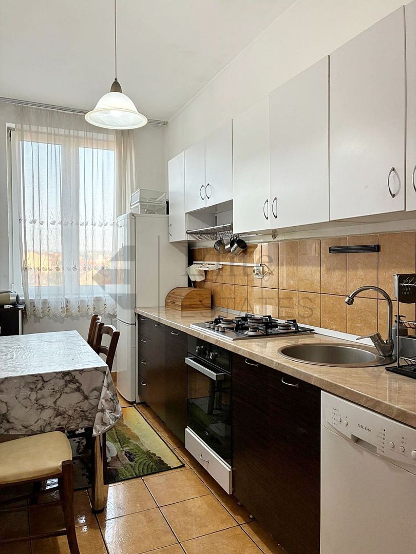 Apartament decomandat cu 2 camere central in Oradea - Poză 4