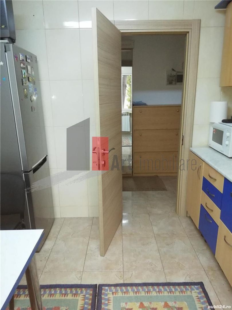 Vânzare apartament semidecomandat 4 camere cu centrală Bd. Obregia - Poză 6