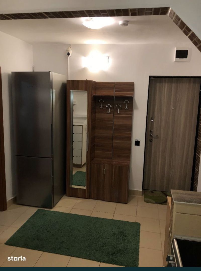 De vanzare apartament 3 camere - Poză 2