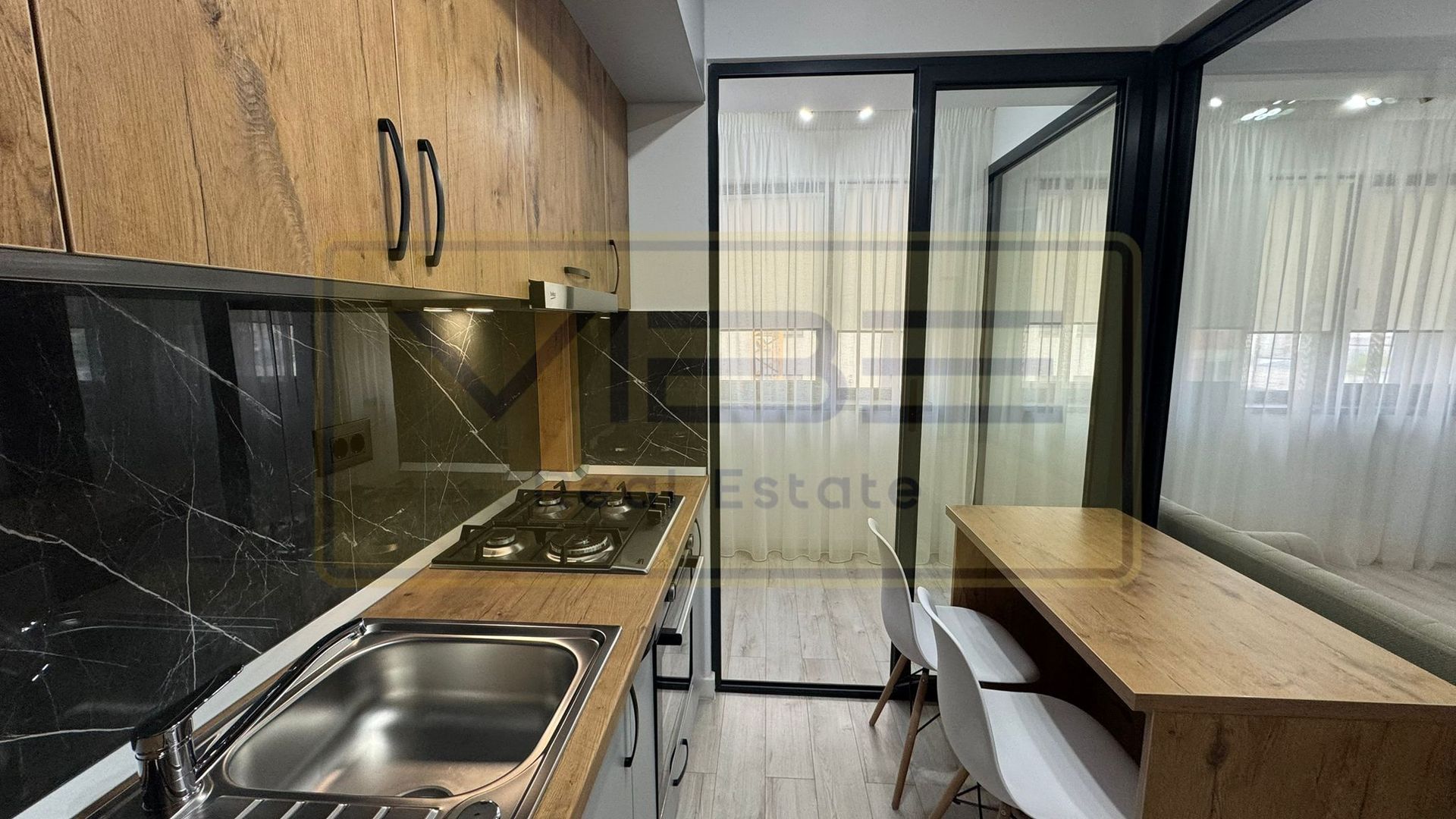 Apartament premium 1 camera + loc parcare  Comat Towers - Poză 6