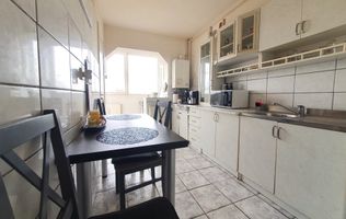 Apartament spațios cu 3 camere și 2 băi – zona Ciucaș / Astra